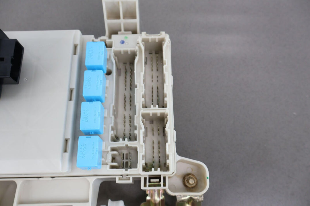 03-09 Lexus GX470 Interior Cabin Fuse Relay Junction Box (4.7L) OEM