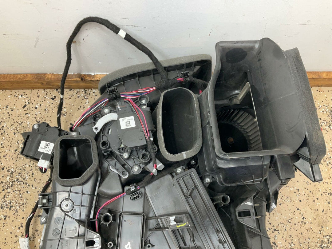 17-18 Tesla Model 3 HVAC Module AC Air Heater Unit FOR PARTS *Cracked 109999900H