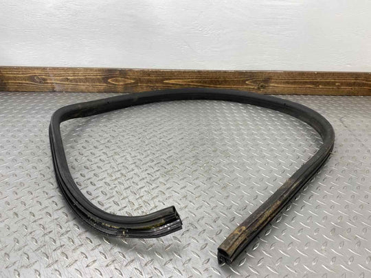 03-06 Chevy SSR Right RH Passenger Door Weather Stripping Gasket Seal