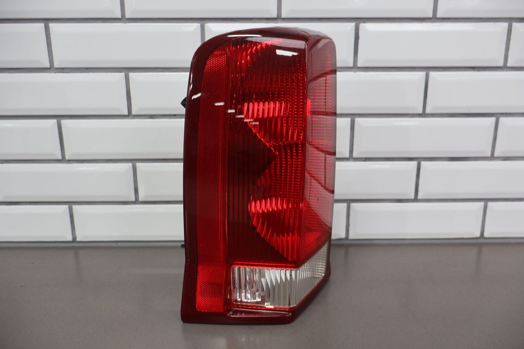 02-06 Cadillac Escalade Short WB Rear Left LH Tail Light Lamp (Tested) OEM