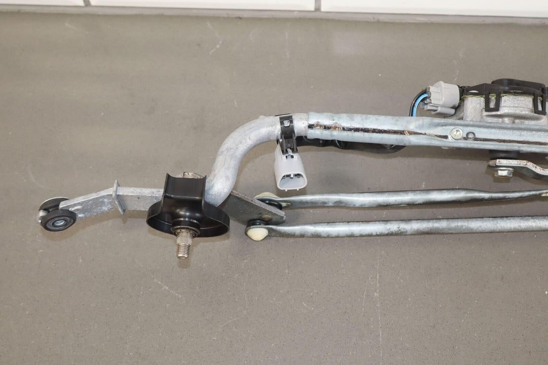 10-23 Lexus GX460 Wiper Transmission Linkage & Motor Tested