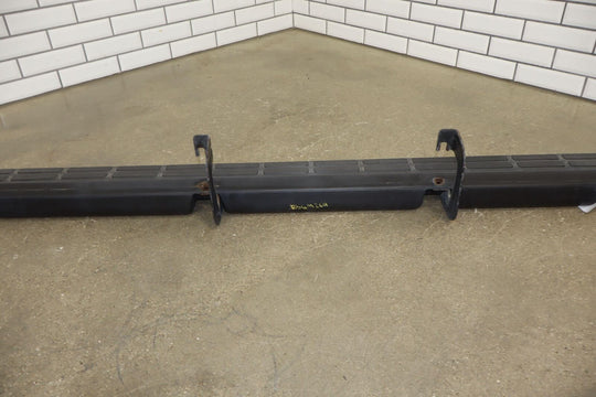 05-06 GMC Yukon XL / Suburban Black Textured OEM Running Board Set Left/Right