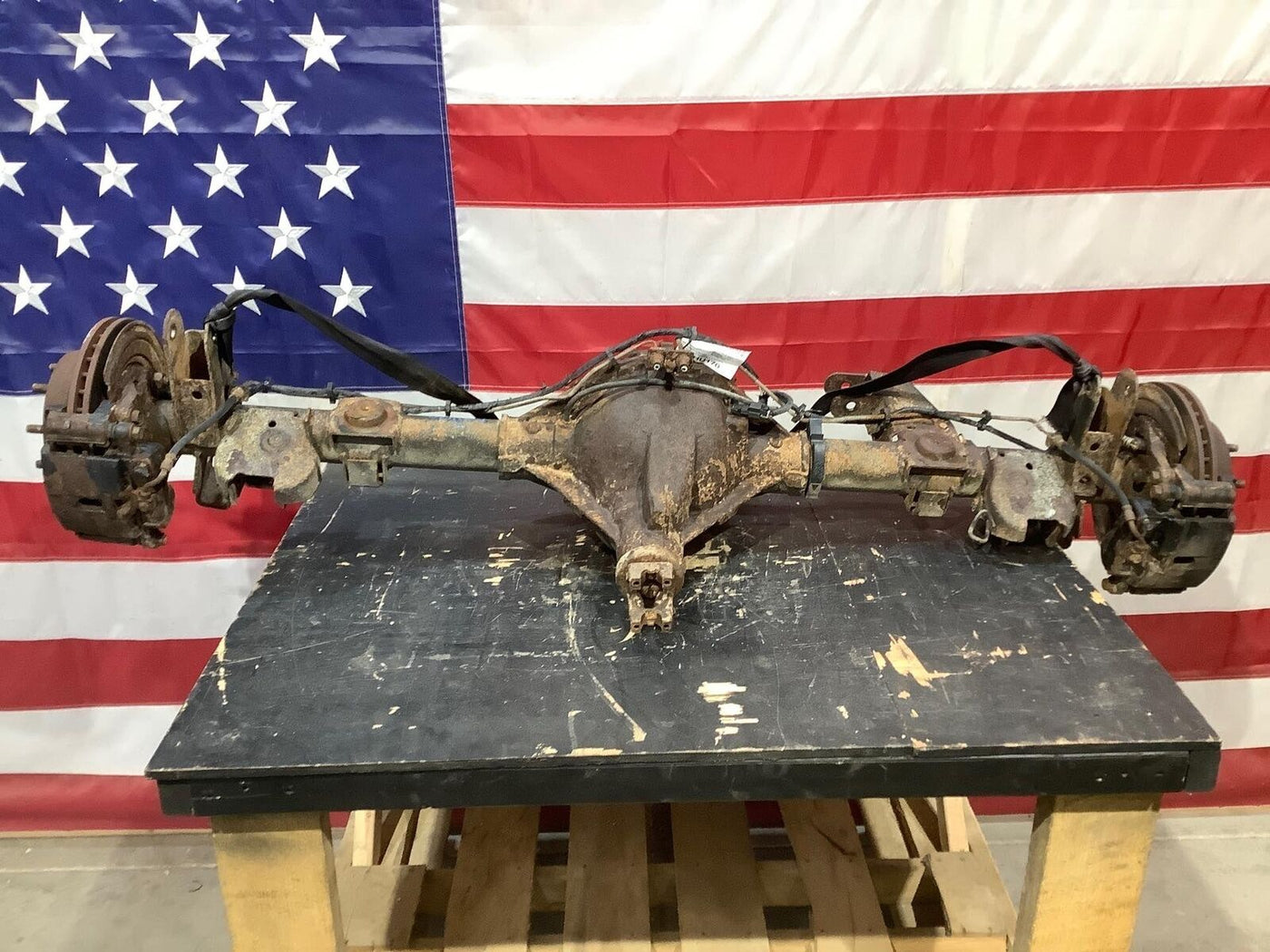 06-07 Hummer H2 OEM Rear Axle / Rear End (4.10 Ratio) 184K