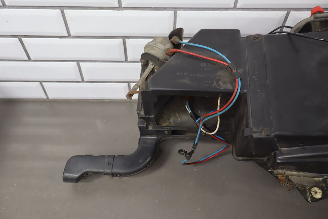 https://i.ebayimg.com/00/s/MTA2N1gxNjAw/z/v1EAAeSwtIppTE0g/$_57.JPG?set_id=2