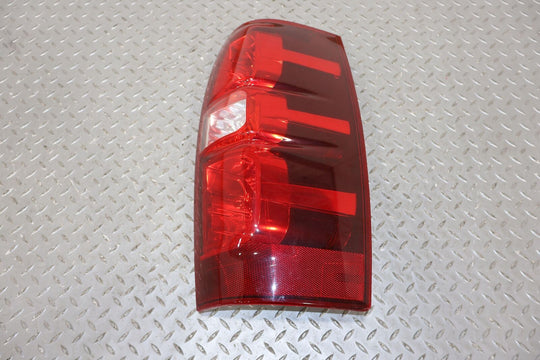 07-13 Chevy Avalanche Rear Right RH Passenger OEM Tail Light Lamp (Tested)