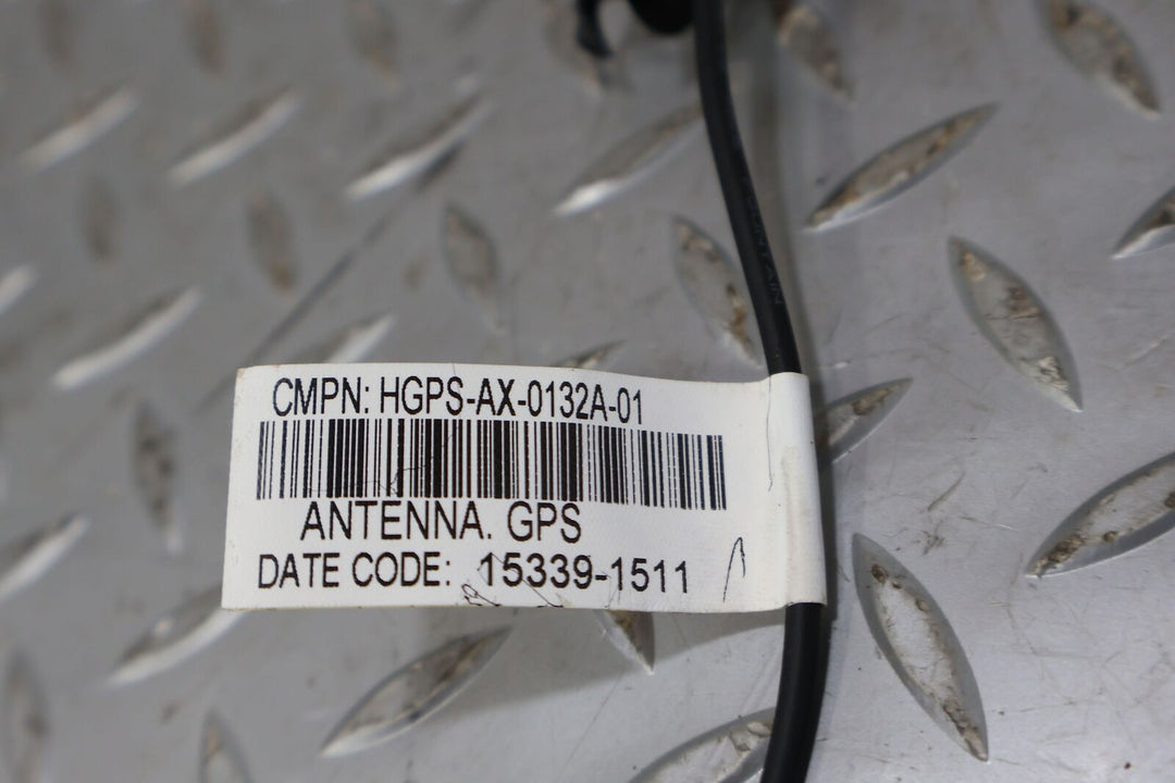 16-20 Tesla Model X GPS Radio Control Antenna ( 1060764-00-A ) OEM