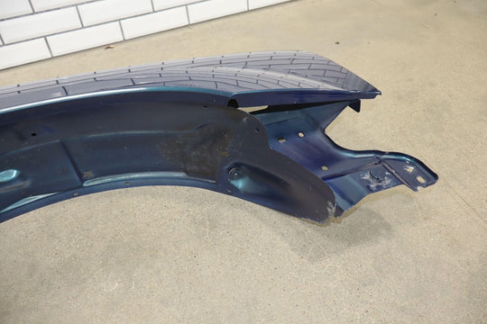 02-06 Cadillac Escalade Passenger Right Fender (Riptide Blue 26U)