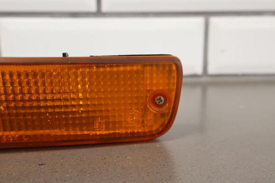 1996-1997 Lexus LX450 Front Left LH Amber Turn Signal Light Lamp (Valance Mount)