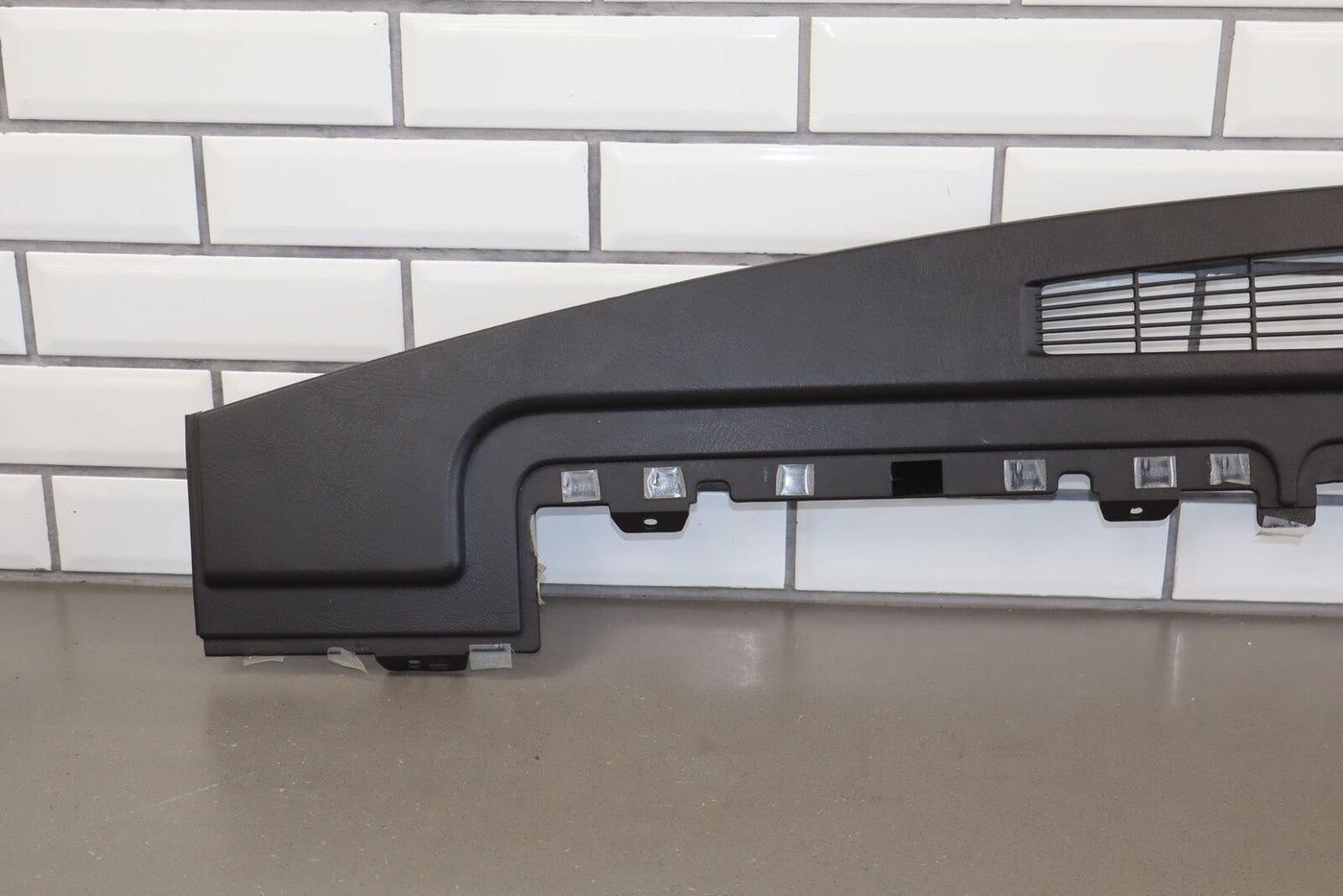 03-07 Hummer H2 OEM Upper Dash Cover Pad (Ebony 482) See Description