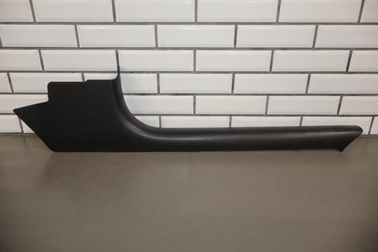 47352941