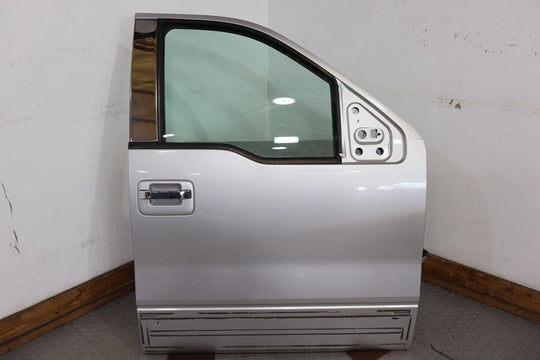 06-08 Lincoln Mark LT Crew Cab Front Right RH Door W/Glass (Silver Metallic LN)