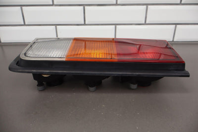 03-04 Hummer H2 Right Passenger Tail Light Tail Lamp (Body Mounted) OEM Tested