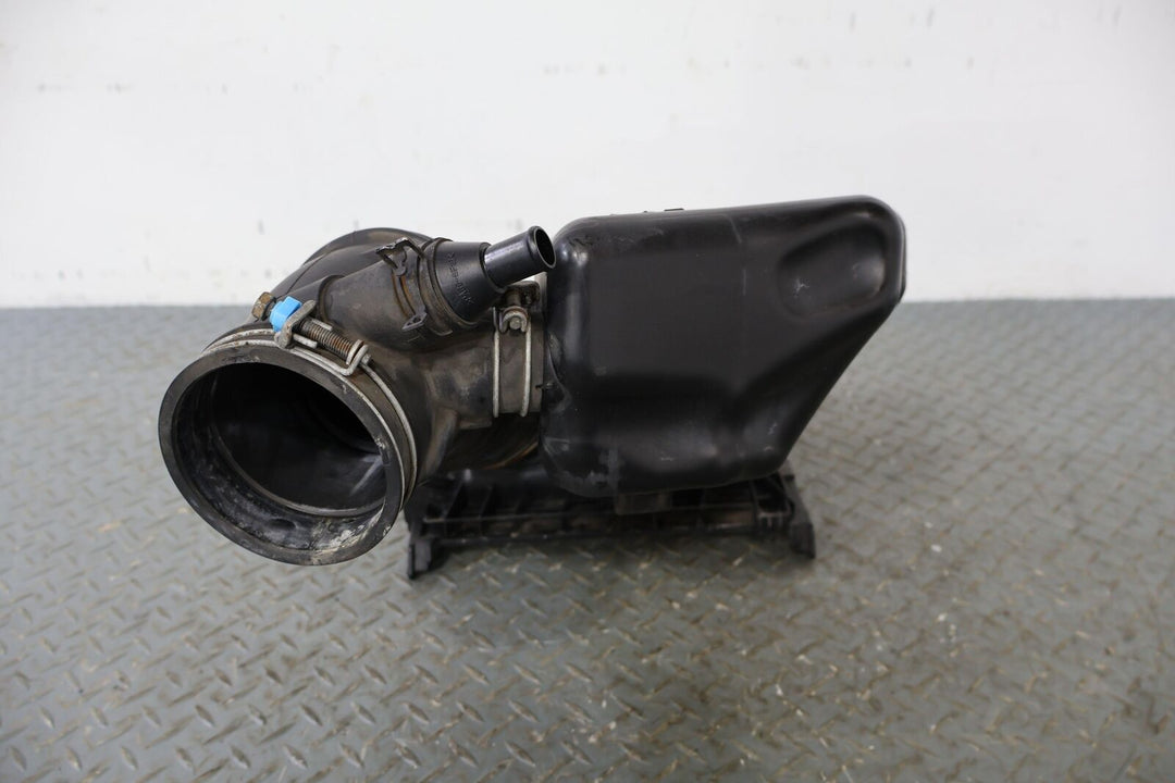 10-13 Lexus GX460 4.6L Air Cleaner Intake Tube & Lid OEM