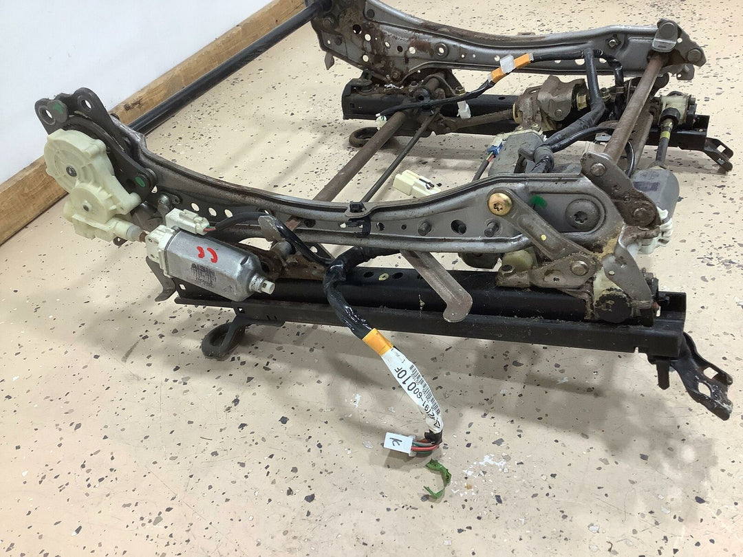 00 Lexus LX470 Passenger Right Front Seat Track W/Motors/Tracks/Base (See Notes)