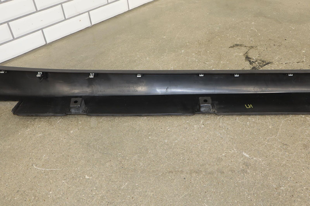 2016-2020 Tesla Model X Driver Left Rocker Molding / Side Skirt OEM