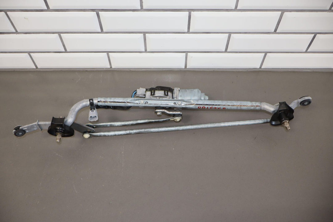 10-23 Lexus GX460 Wiper Transmission Linkage & Motor Tested