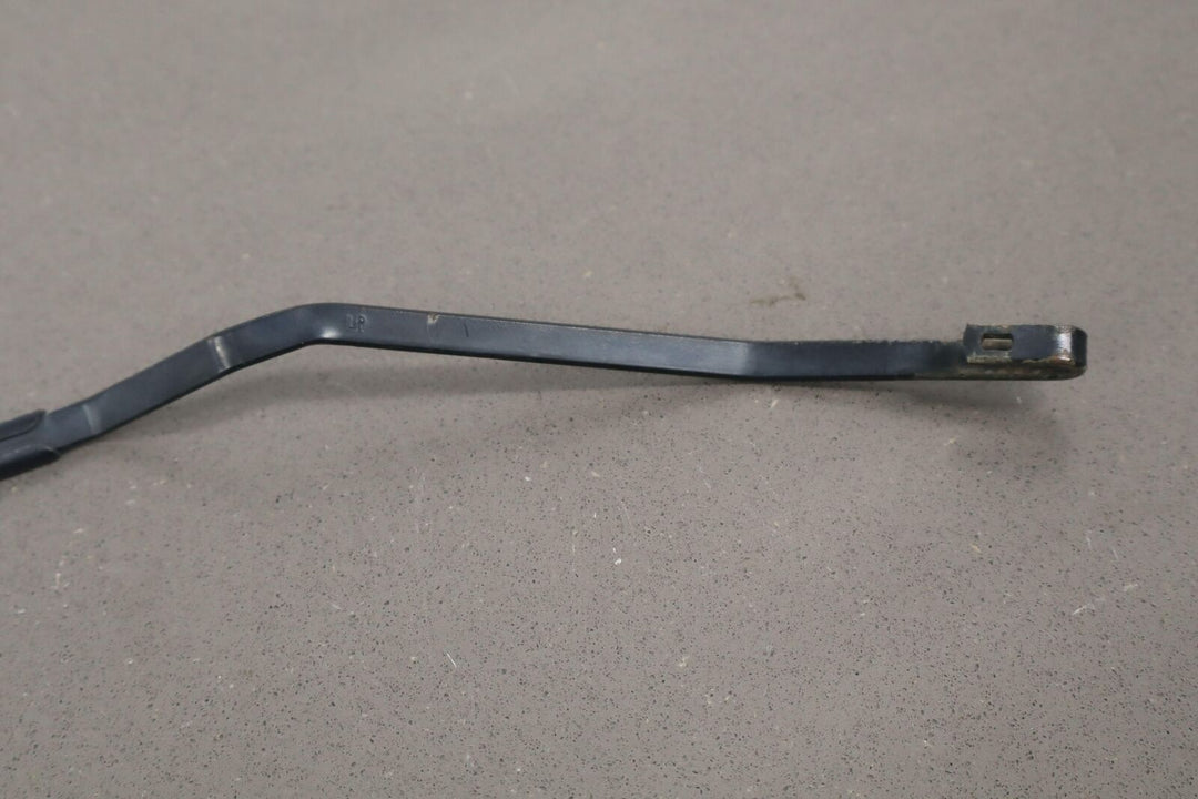 03-07 Hummer H2 LH&RH Pair of OEM Wiper Arms (No Blades) *Sun Faded*