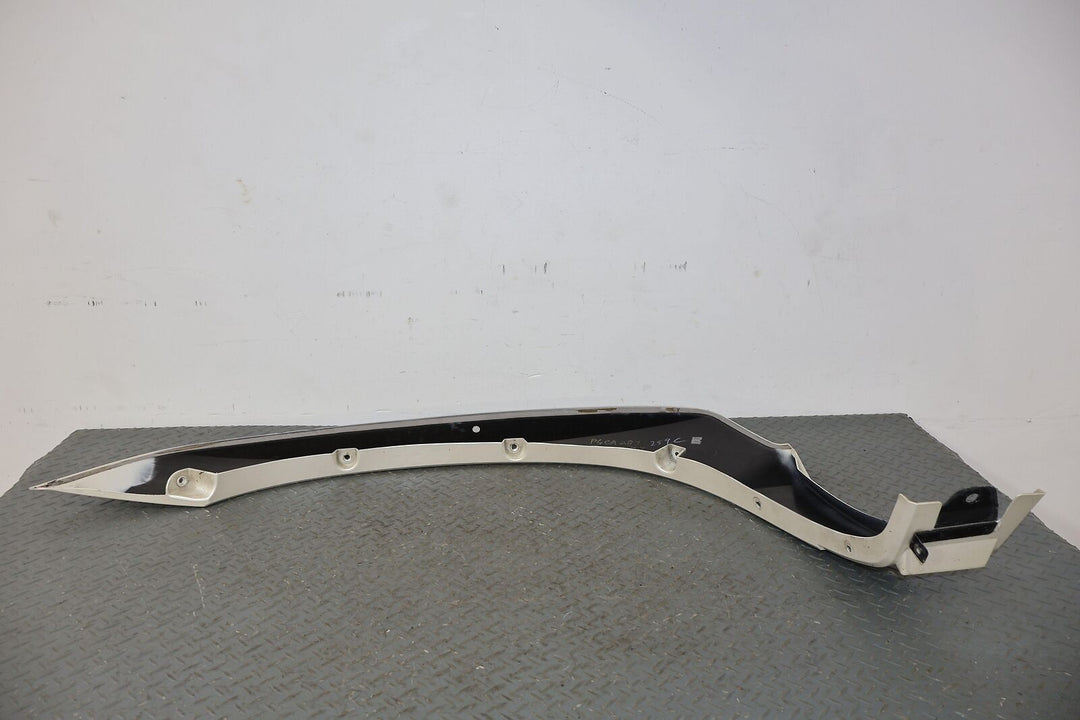 02-06 Cadillac Escalade Passenger Right Front Fender Flare (White Diamond 98U)