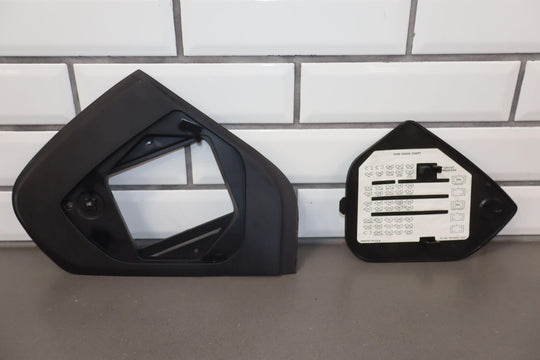 90-93 C4 Corvette LH&RH Pair of Dash End Caps Trim Panels Black *1 Crack*