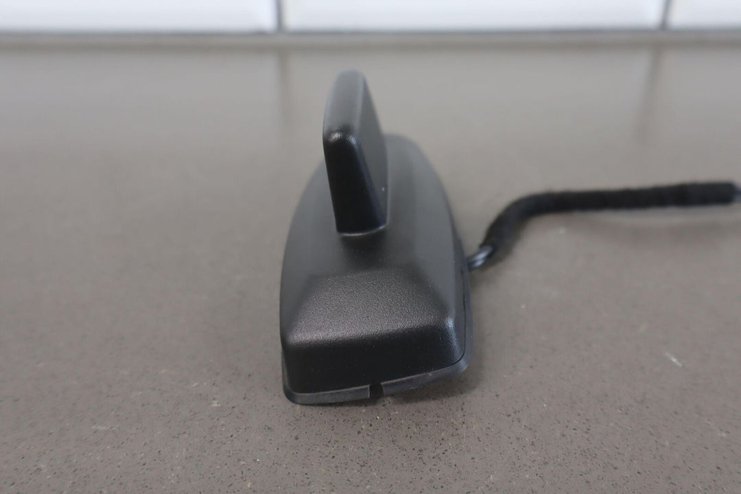 2014 GMC Sierra Denali Shark Fin Antenna OEM 23258394