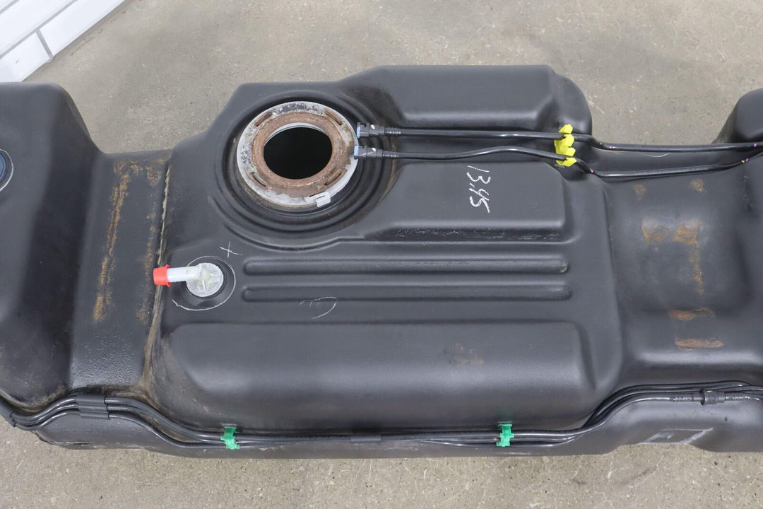 2003 Hummer H2 OEM 32 Gallon Gasoline Fuel Tank (NO Fuel Pump)