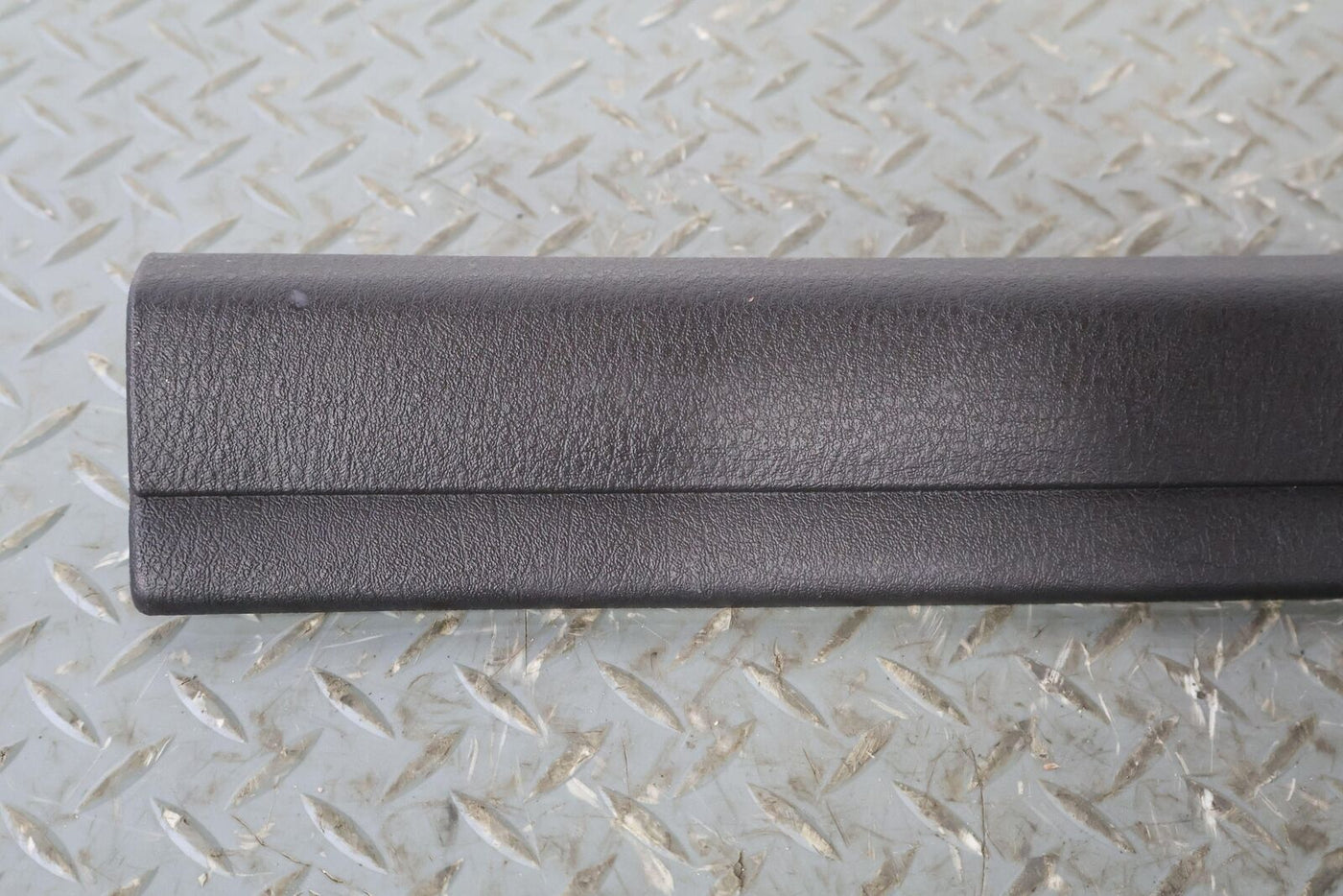 02-05 Ford Thunderbird Pair LH&RH Interior Door SIll Entry Plates (Ebony) OEM