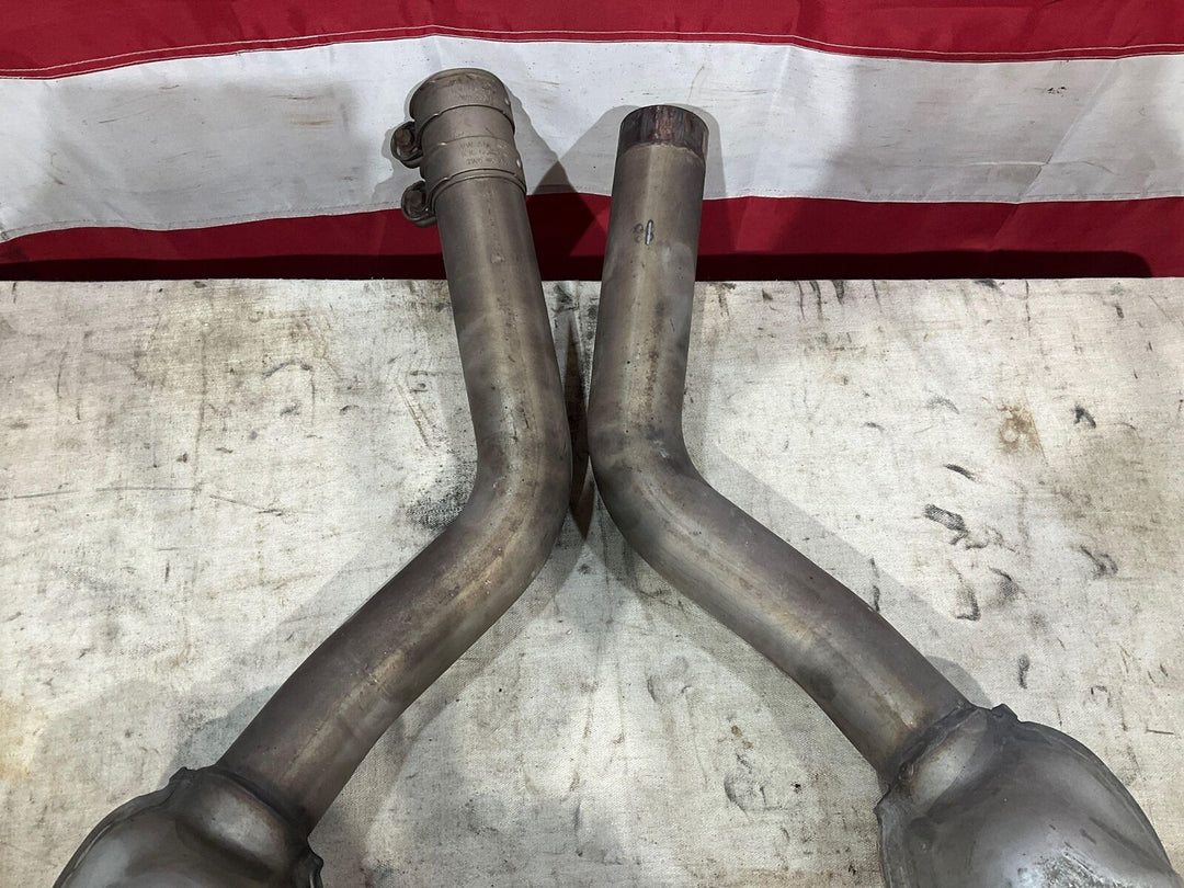 06-12 Bentley Flying Spur LH & RH Pair of Mufflers W/ Pipes 3W0253611 3W0253609