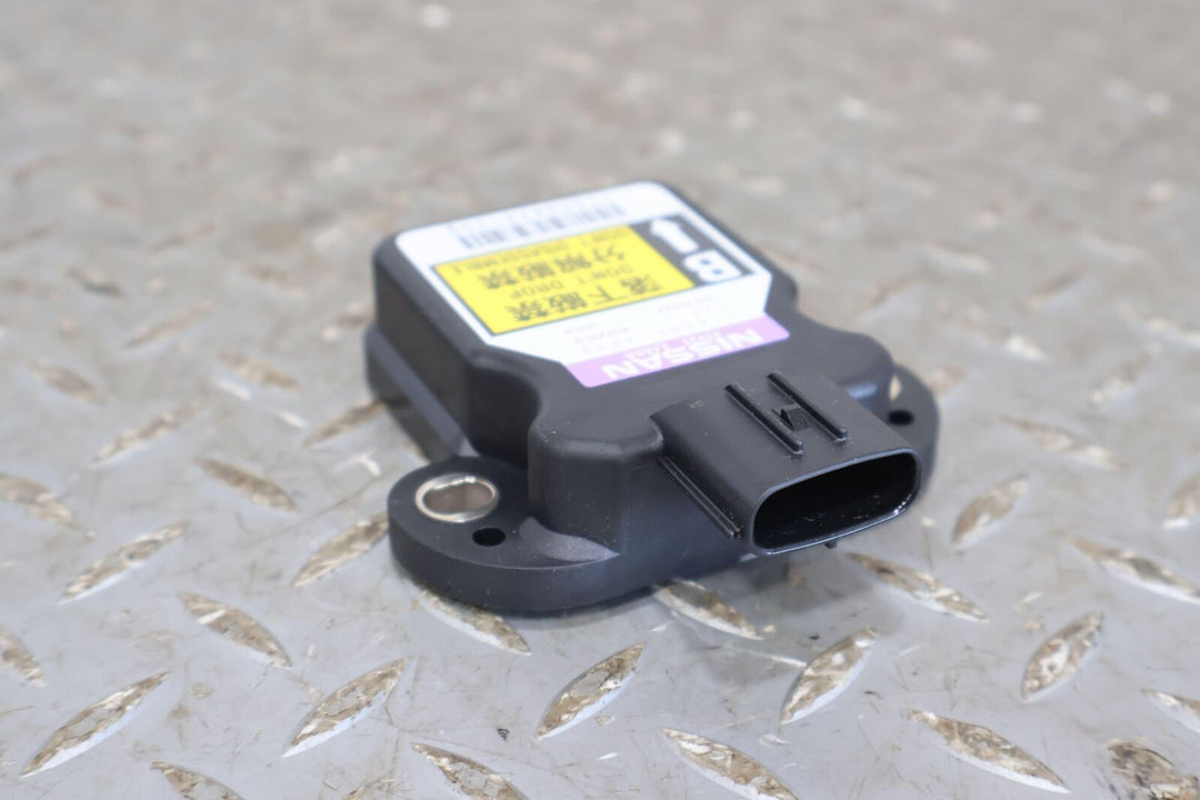 16-19 Nissan Titan XD Diesel Yaw Rate Control Module (174500-6450) OEM