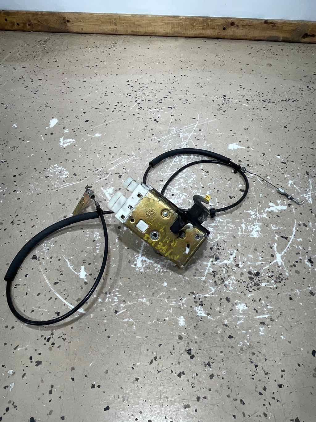 Ferrari 360 430 Right RH Door Lock Actuator & Cable OEM (68993100)