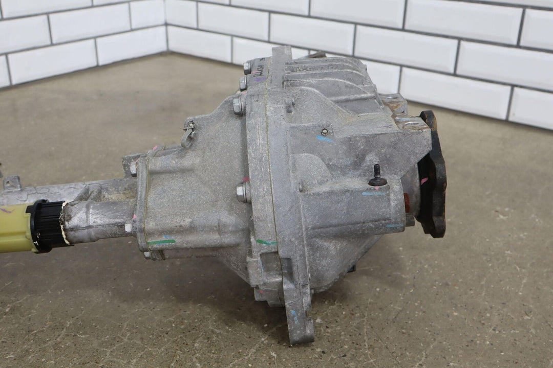 15-20 Cadillac Escalade Front Differential / Carrier (3.23 Ratio GU5) 84526161