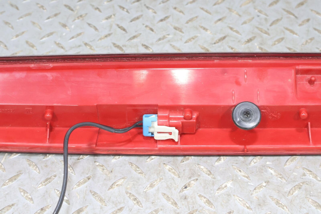 2002 Cadillac Escalade OEM LED 3rd Brake Light (Tested) No Surround