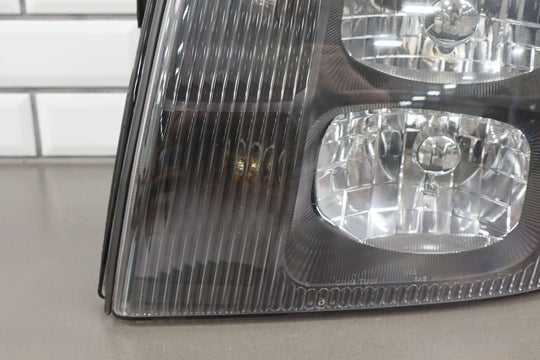 03-06 Cadillac Escalade Pair of Left & Right Aftermarket Headlight Lamps