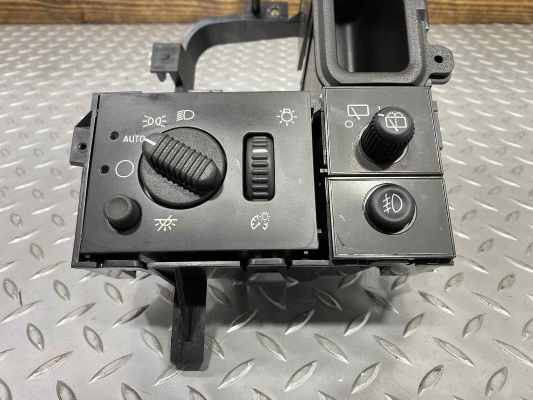 03-06 Cadillac Escalade Dash Mount Headlight Control Switch W/Rear Wiper Switch