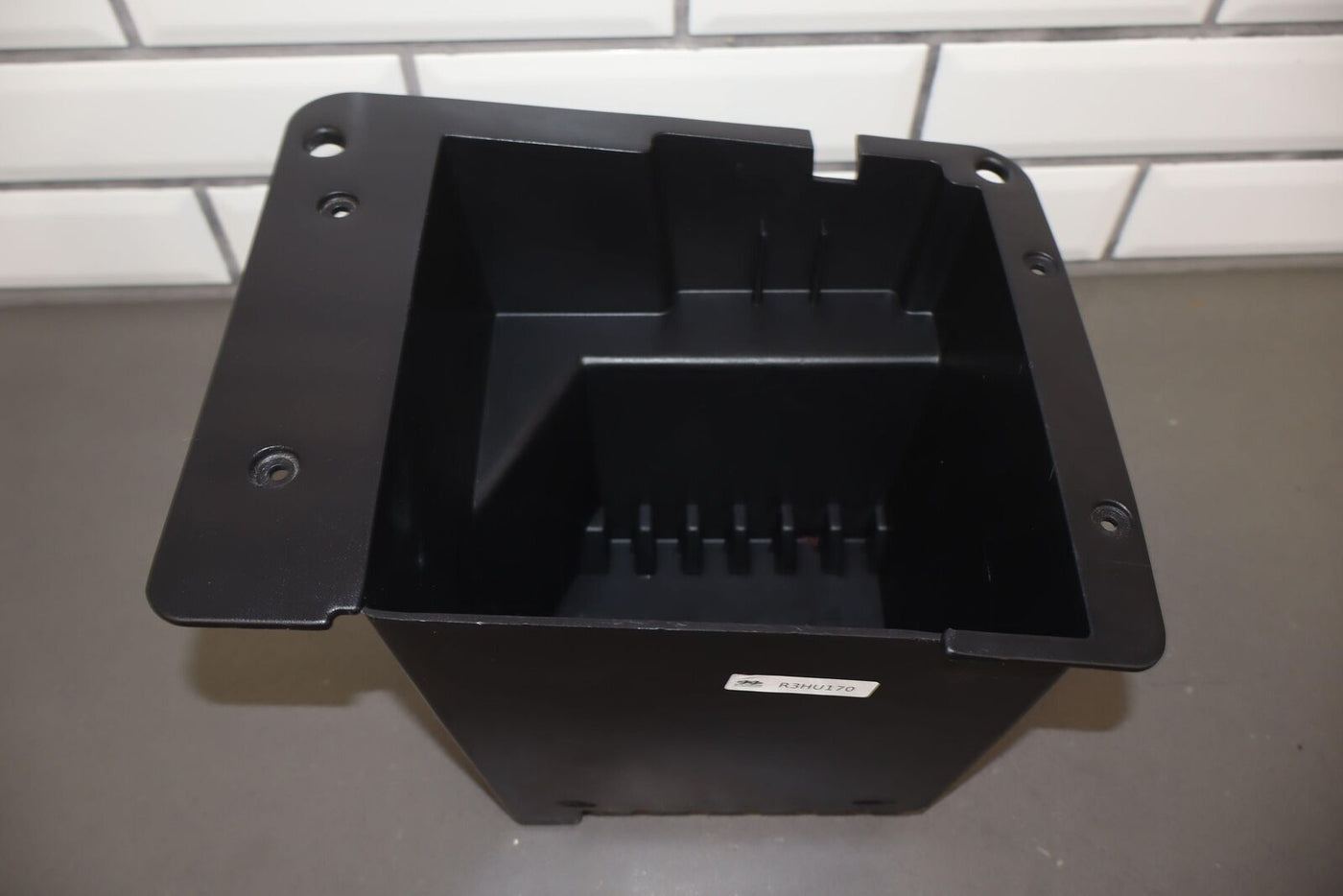 03-07 Hummer H2 Center Floor Console Cubby Insert (Black) OEM