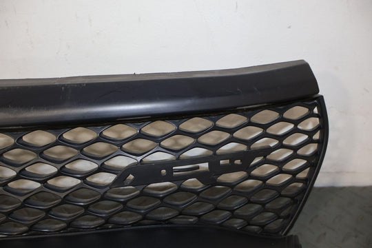 15-22 Dodge Charger SRT Front OEM Bumper Grille (Black) Small Crack (No Emblem)