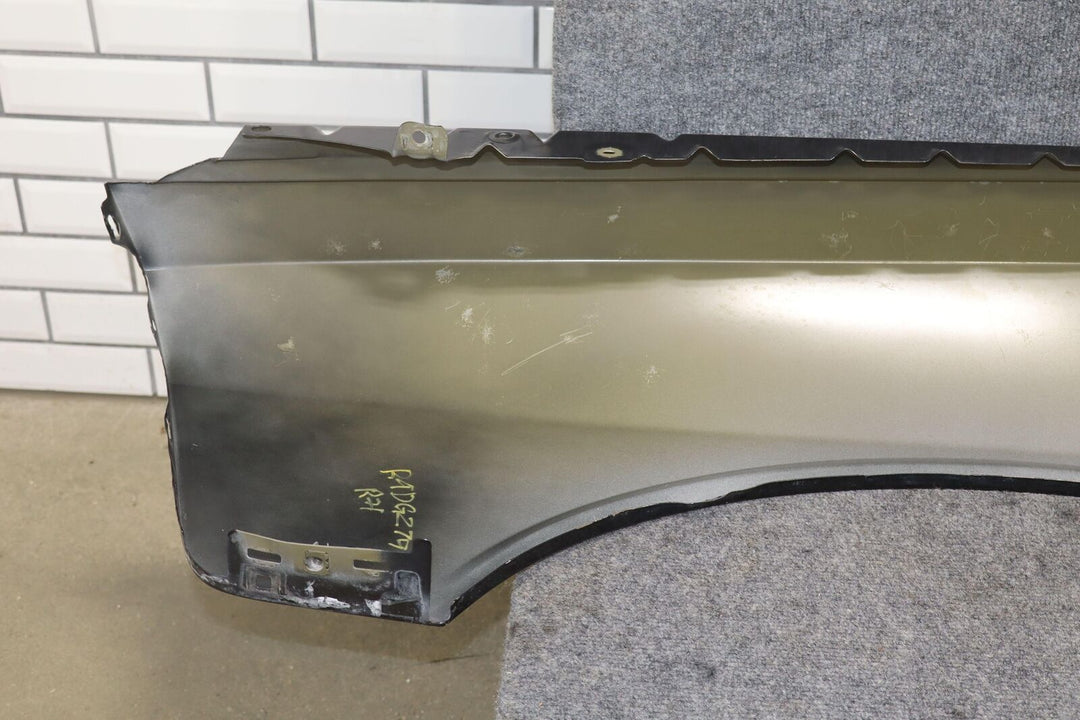 08-23 Dodge Challenger Passenger Right Fender (Brilliant Black PXR)