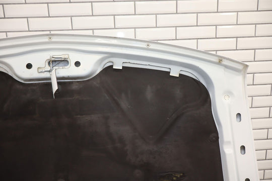 00-06 Chevy Suburban / Tahoe 99-02 Silverado OEM Hood (Summit White 50U)