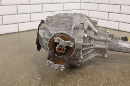 15-20 Cadillac Escalade Front Differential / Carrier (3.23 Ratio GU5) 84526161