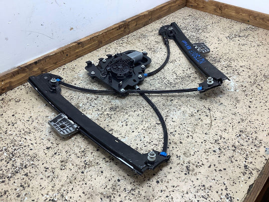 17-20 Tesla Model 3 Front Right RH Window Regulator W/Motor (Tested) NO Glass