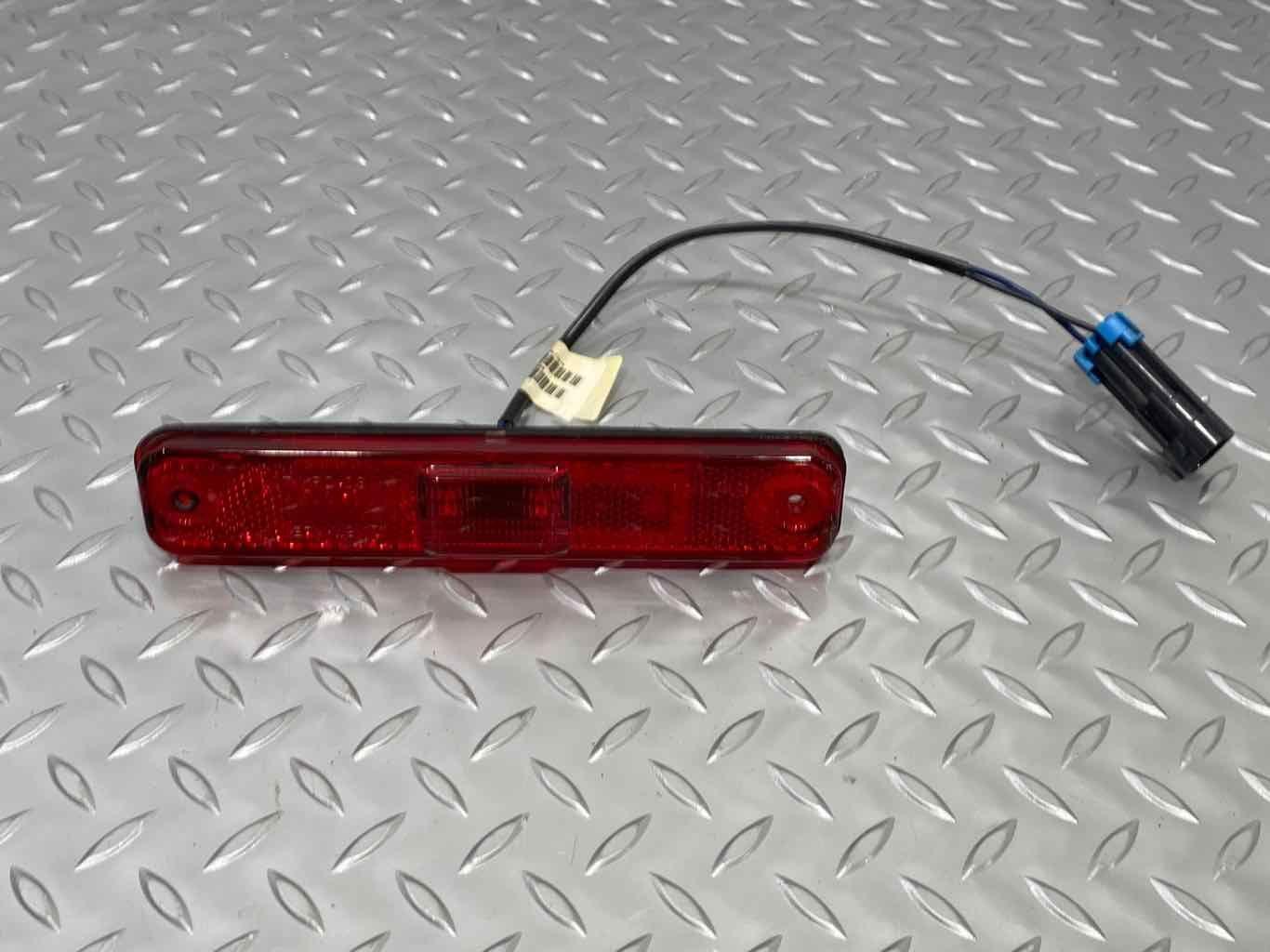 03-09 Hummer H2 Left LH Rear Red LED Side Marker Light/Lamp OEM Tested