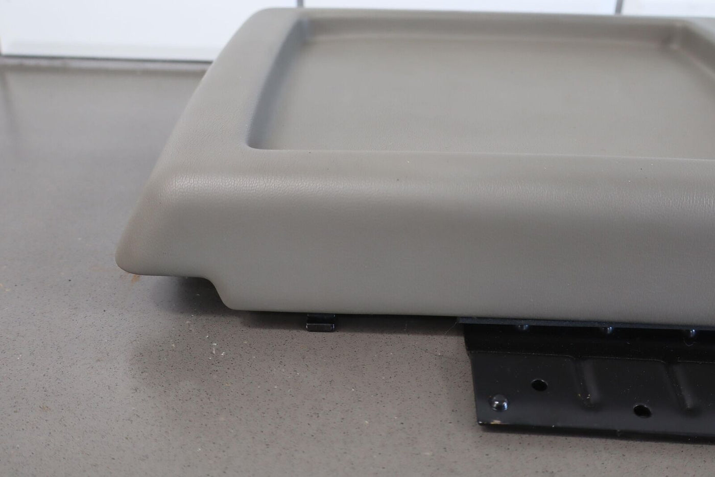 2003-2007 Hummer H2 OEM Center Console Lid/Arm Rest with Hinge (Wheat 502)