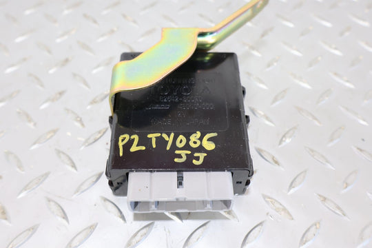 98-02 Toyota Land Cruiser Runing Light Lighting Relay (82642-30020)