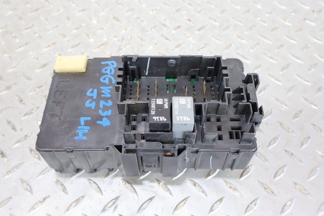 16-18 GMC Sierra Silverado 1500 Left LH Cabin Fuse Junction Box (23459420_01)