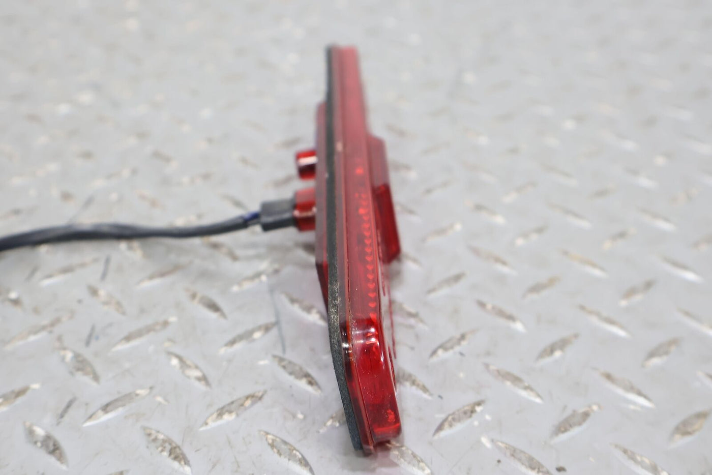 03-09 Hummer H2 OEM Rear LED Side Marker Light (Red) Tested