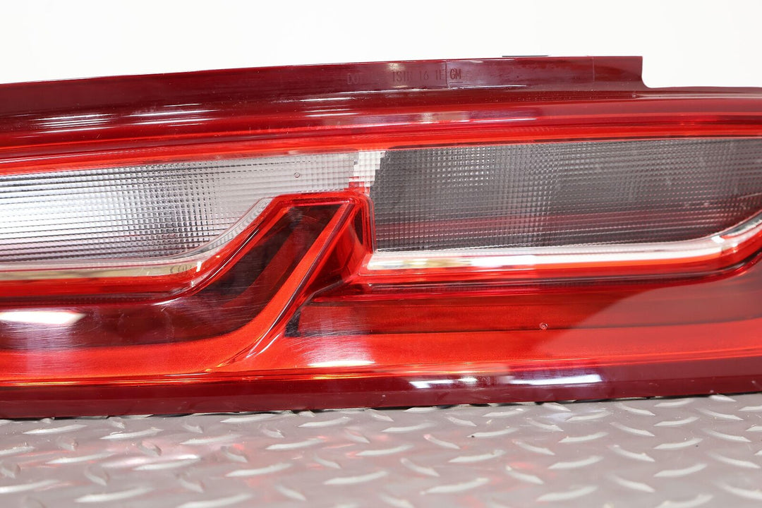 16-18 Chevy Camaro SS Right RH Passenger Tail Light Lamp (Tested) OEM