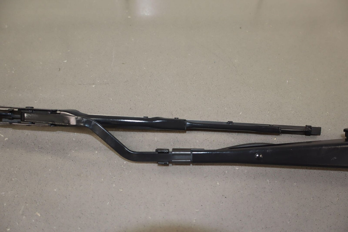 97-04 Chevy C5 Corvette Pair LH & RH Windshield Wiper Arms W/ Blades (Used)