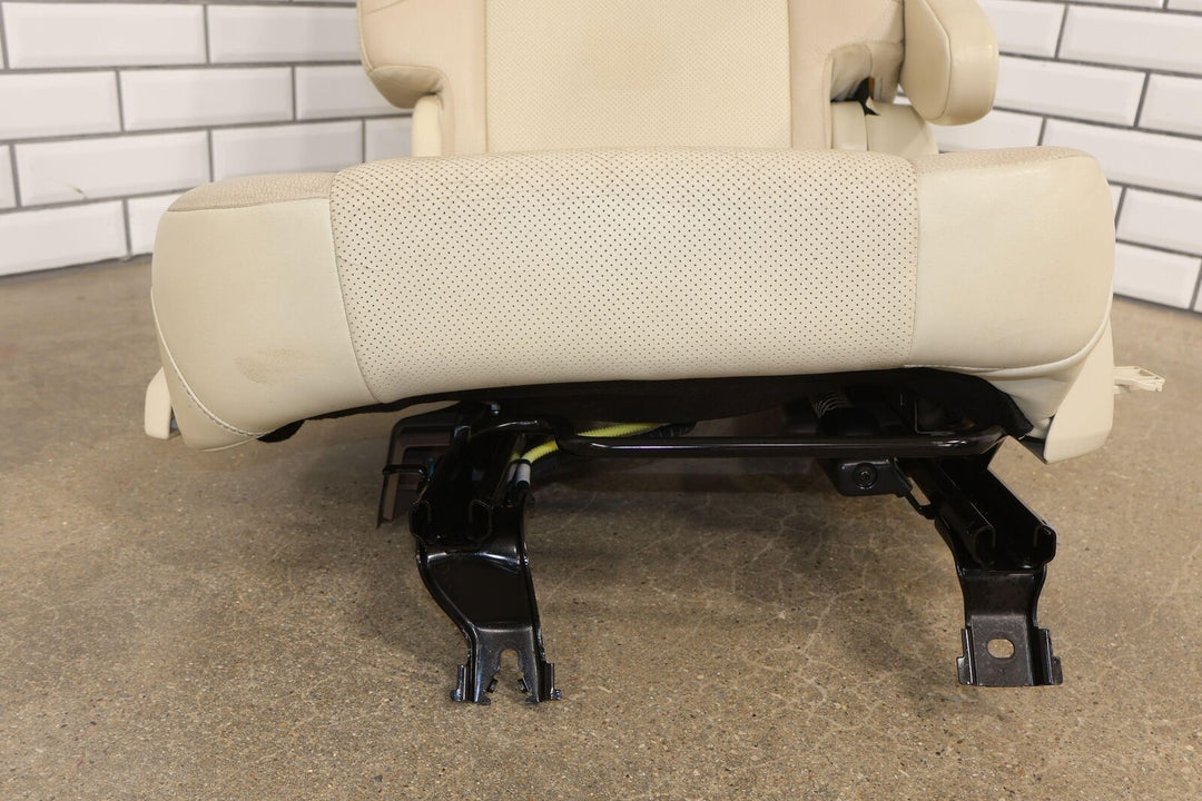 14-19 Lexus GX460 Rear Right RH Leather Rear 2rd Row Seat (Ecru LA00) Lt. Wear