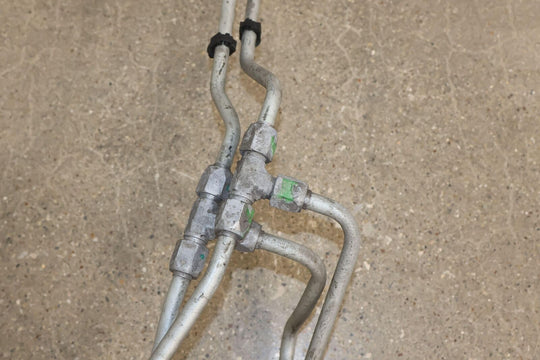 22-24 Rivian R1T Rear Hyrdraulic Suspension Lines W/ Valve Block (9K Miles)