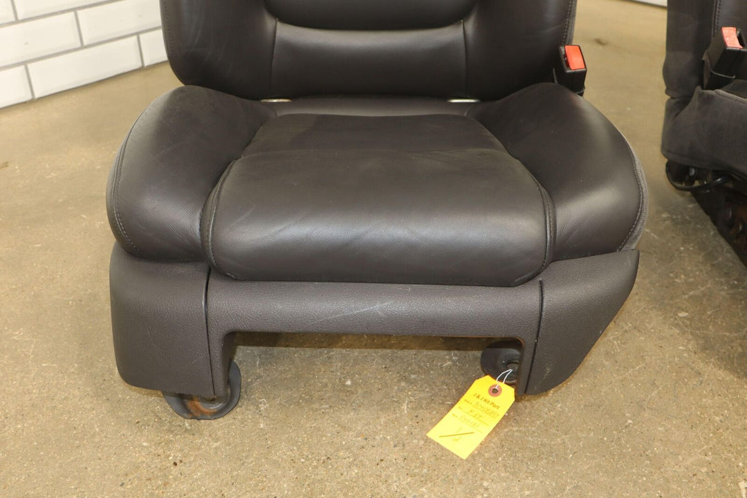 03-06 Chevy SSR Pair of LH & RH Leather Seats Ebony (192) *1 Burn Mark*