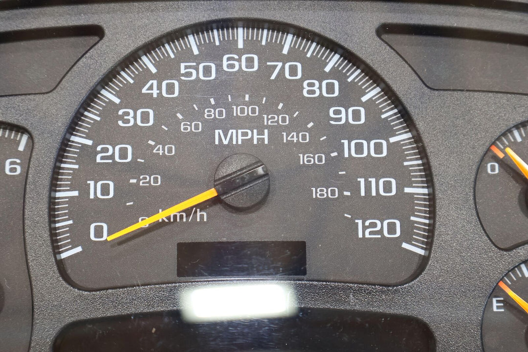 2005 Chevy Silverado 1500 120MPH Speedometer Cluster Broken For Parts / Rebuild